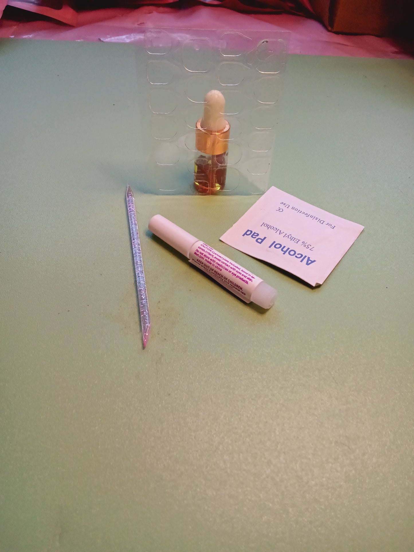 Press ones French tip with flowers